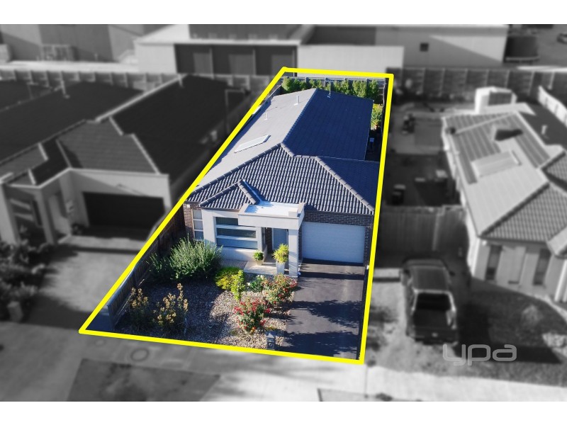 20 Woollahra Parade, Taylors Hill VIC 3037