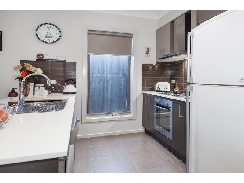 20 Woollahra Parade, Taylors Hill VIC 3037