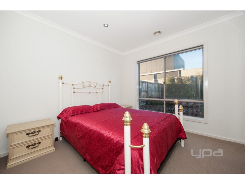 20 Woollahra Parade, Taylors Hill VIC 3037