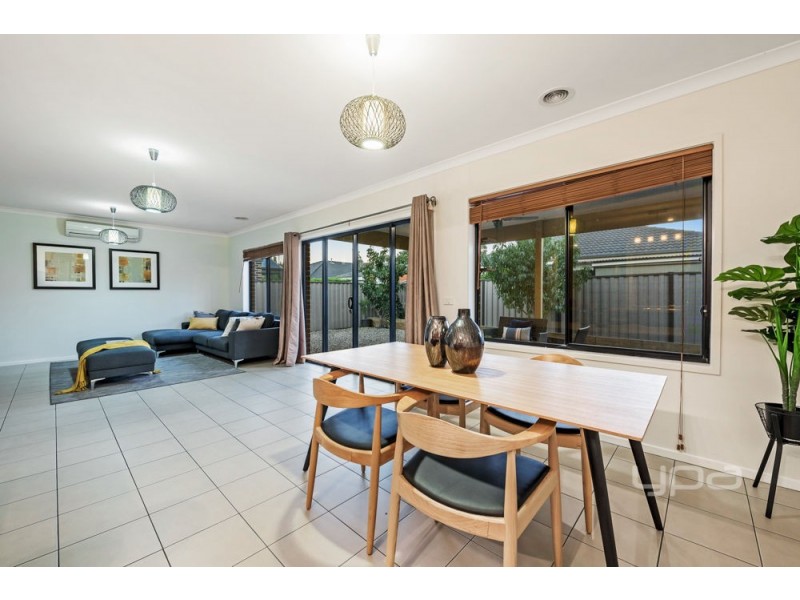 7 Peartree Grove, Burnside Heights VIC 3023