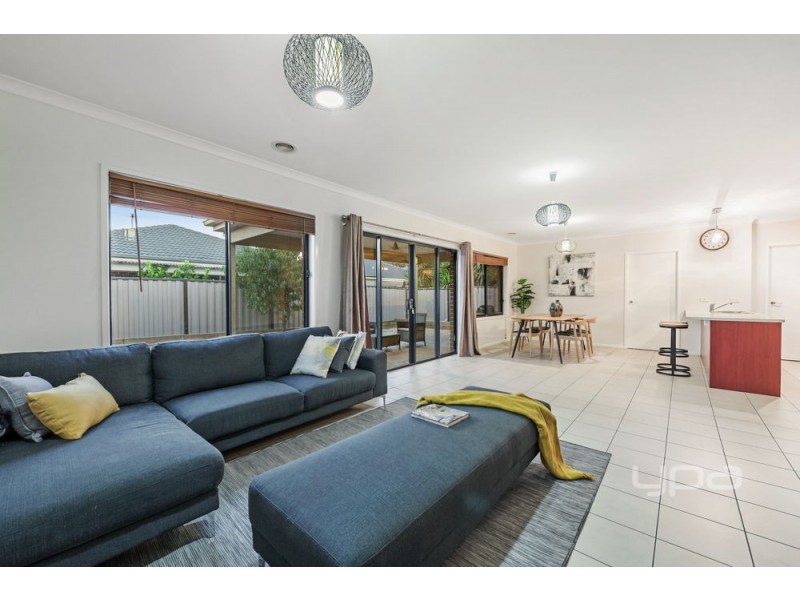 7 Peartree Grove, Burnside Heights VIC 3023