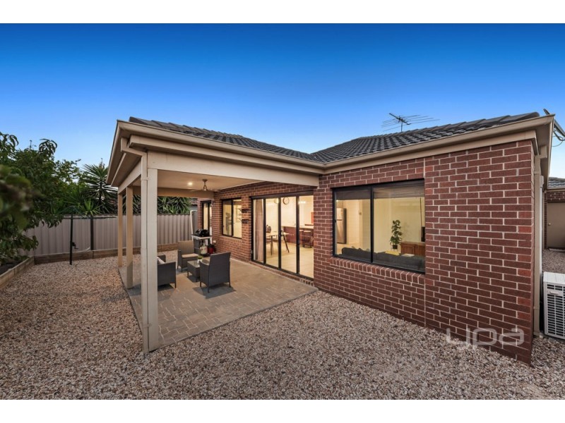 7 Peartree Grove, Burnside Heights VIC 3023