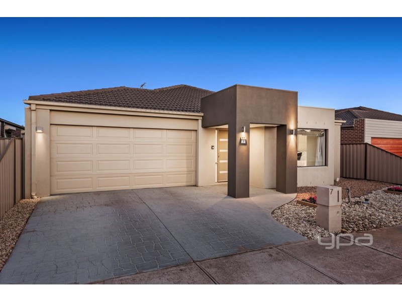 7 Peartree Grove, Burnside Heights VIC 3023