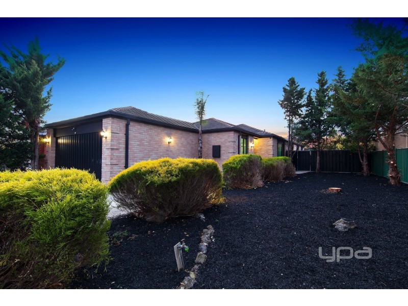 12 Kelly Avenue, Burnside VIC 3023