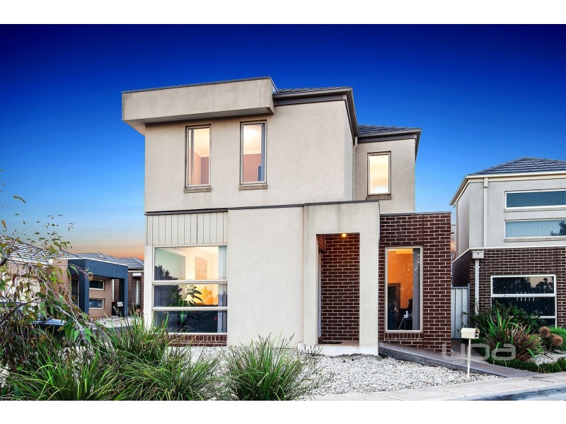15/40 McCubbin Way, Caroline Springs VIC 3023