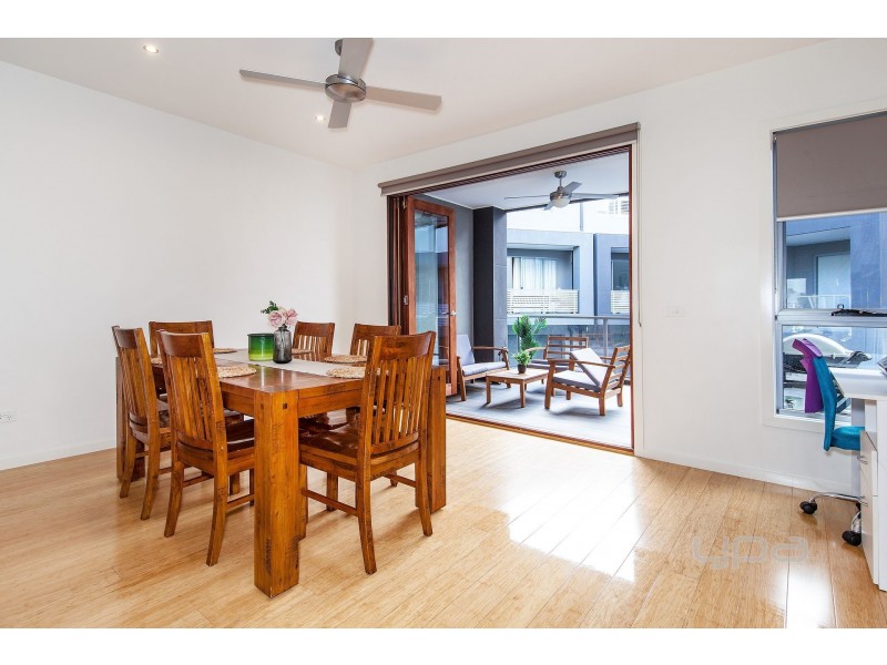 6/13 Greville Street, Caroline Springs VIC 3023