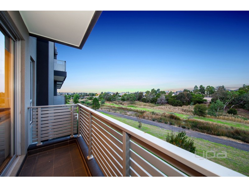 6/13 Greville Street, Caroline Springs VIC 3023