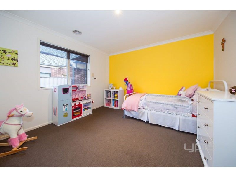 124 Tenterfield Drive, Burnside Heights VIC 3023