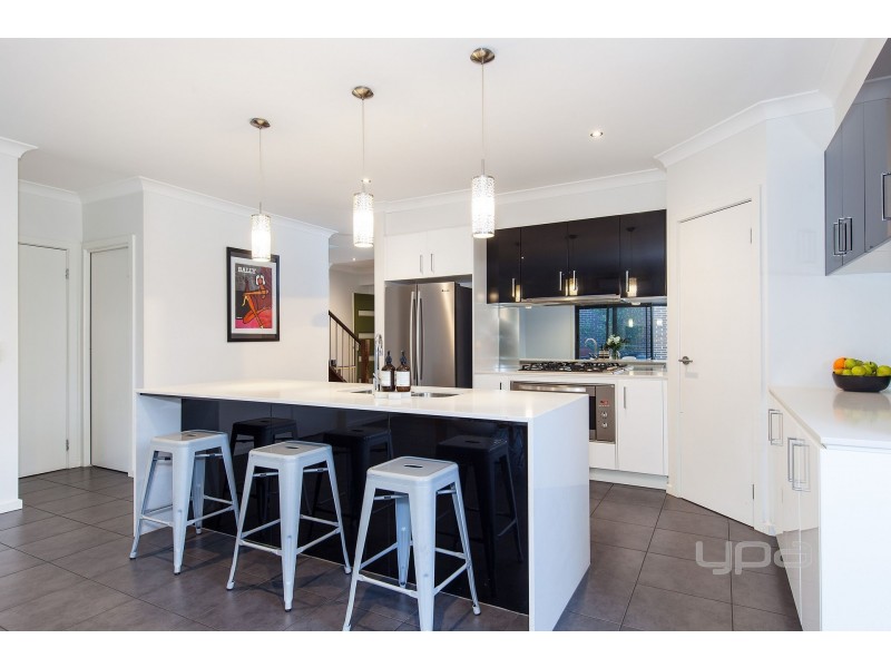 1 Armstrong Walk, Plumpton VIC 3335