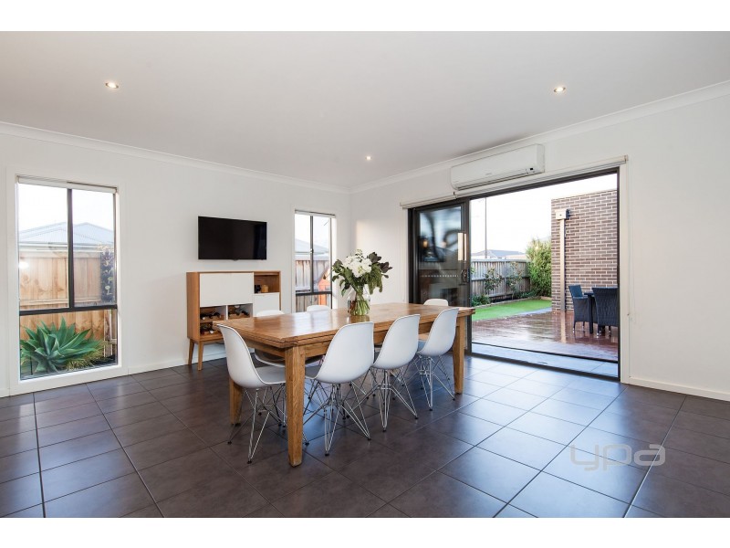 1 Armstrong Walk, Plumpton VIC 3335