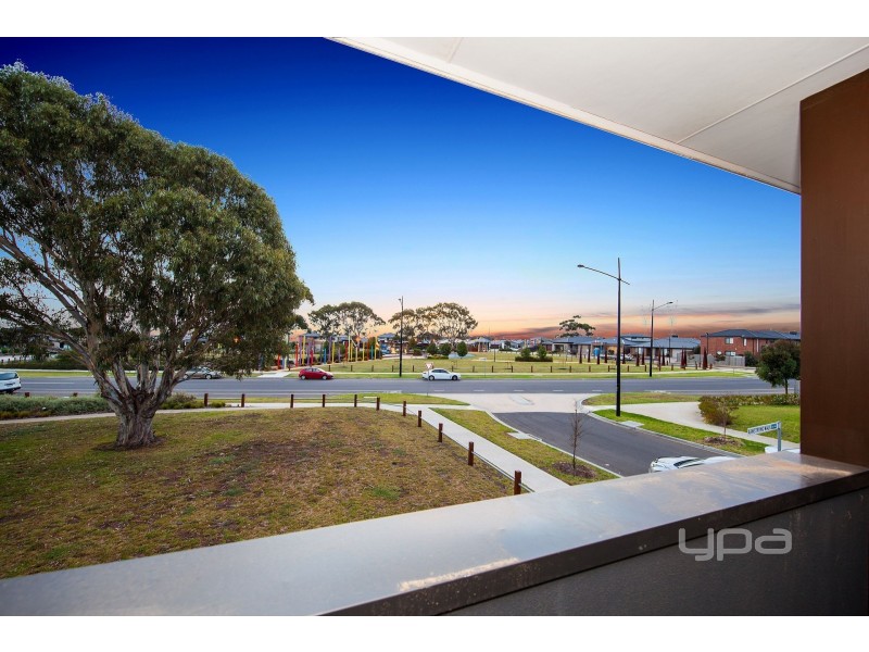 1 Armstrong Walk, Plumpton VIC 3335