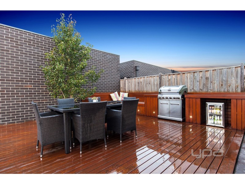 1 Armstrong Walk, Plumpton VIC 3335