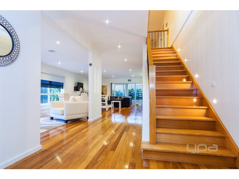 1 Arroyo Place, Caroline Springs VIC 3023