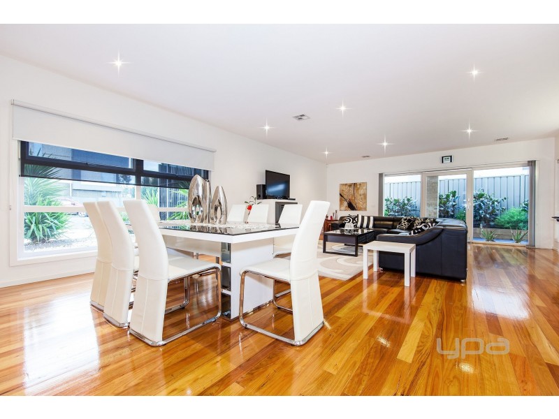 1 Arroyo Place, Caroline Springs VIC 3023