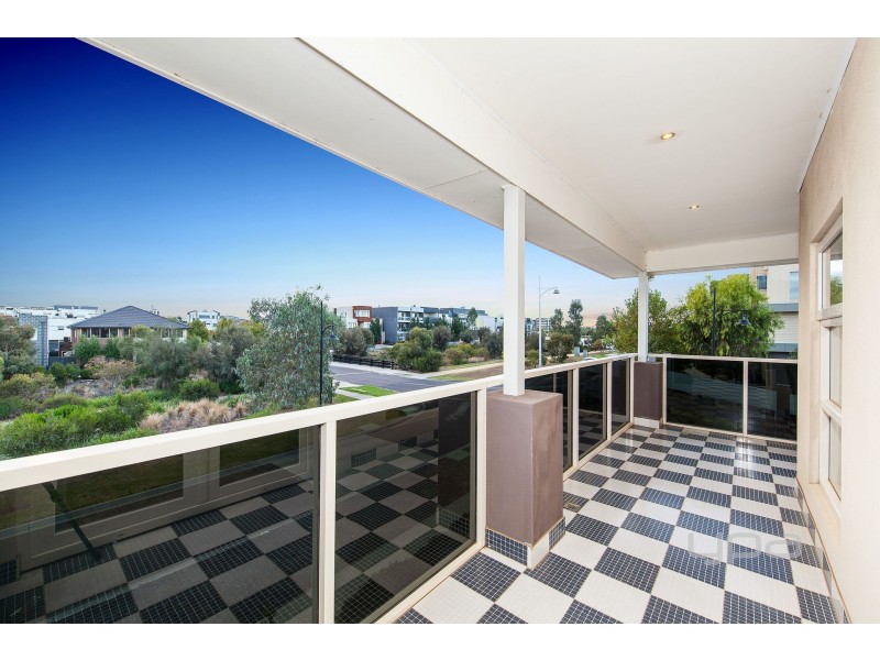 1 Arroyo Place, Caroline Springs VIC 3023