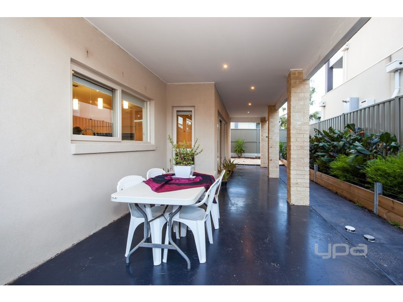 1 Arroyo Place, Caroline Springs VIC 3023