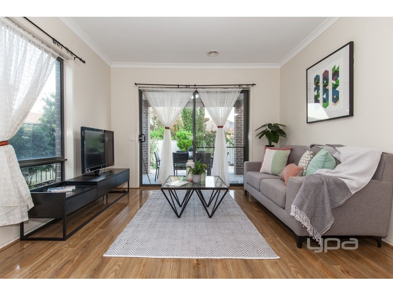 7 Daly Circuit, Caroline Springs VIC 3023