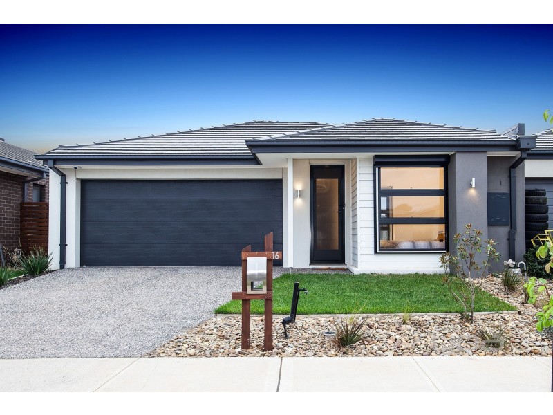 16 Eaglecrest Avenue, Plumpton VIC 3335