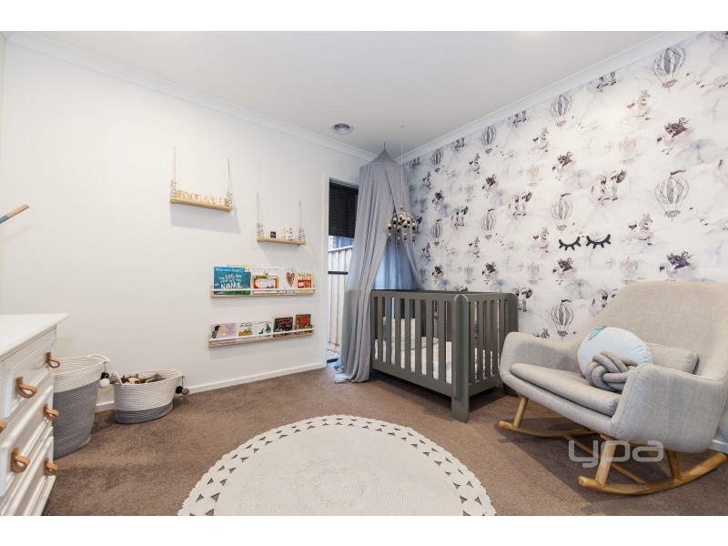 16 Eaglecrest Avenue, Plumpton VIC 3335