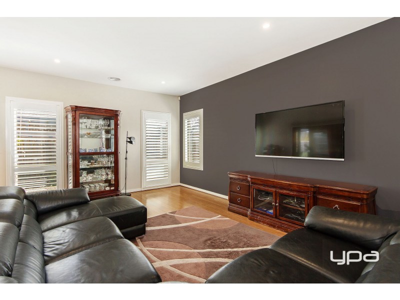 5 Pacific Boulevard, Taylors Hill VIC 3037