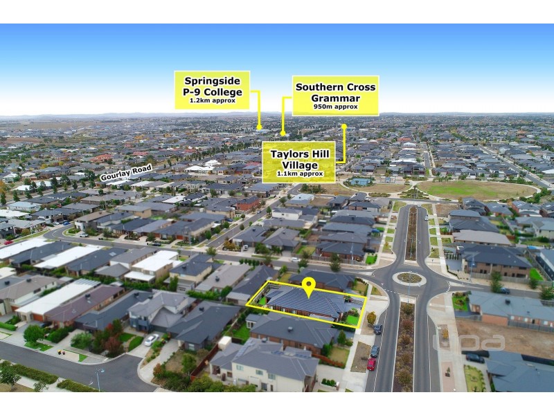 5 Pacific Boulevard, Taylors Hill VIC 3037