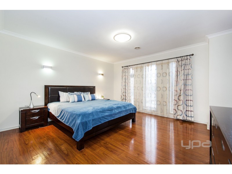 16 Harrison Court, Burnside Heights VIC 3023