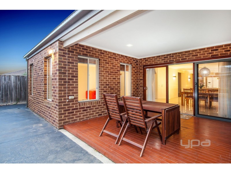 16 Harrison Court, Burnside Heights VIC 3023