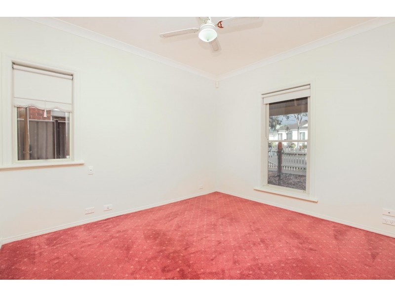 17 Daintree Retreat, Caroline Springs VIC 3023