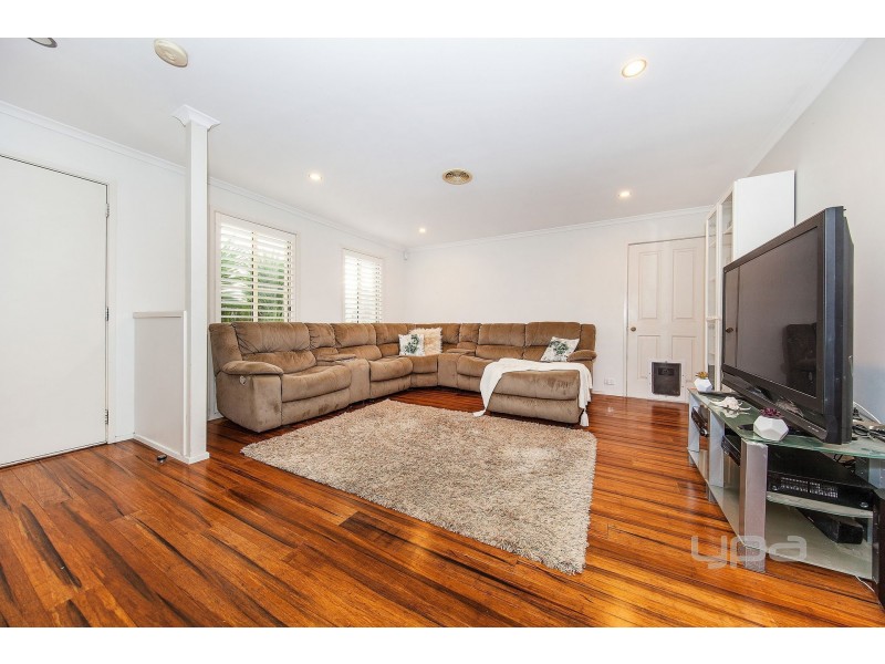 32 The Parkway, Caroline Springs VIC 3023