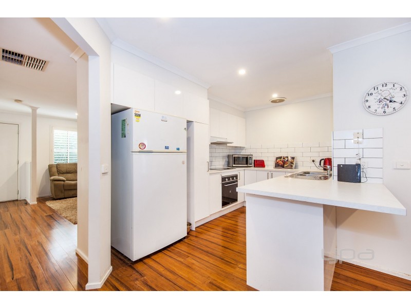 32 The Parkway, Caroline Springs VIC 3023