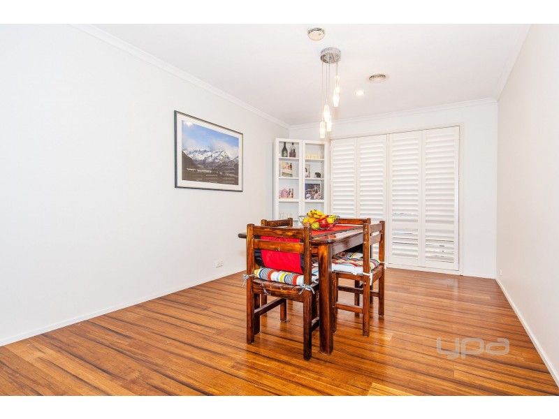 32 The Parkway, Caroline Springs VIC 3023