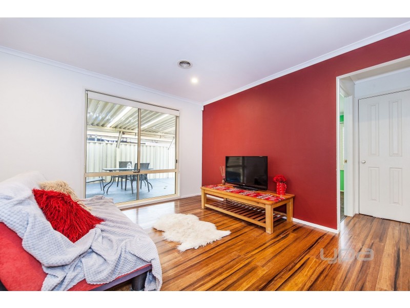 32 The Parkway, Caroline Springs VIC 3023