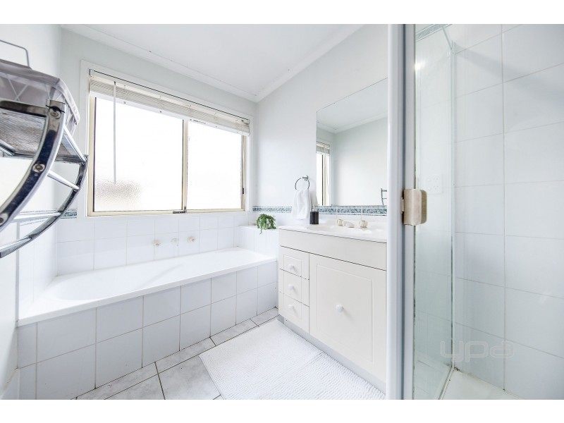 32 The Parkway, Caroline Springs VIC 3023