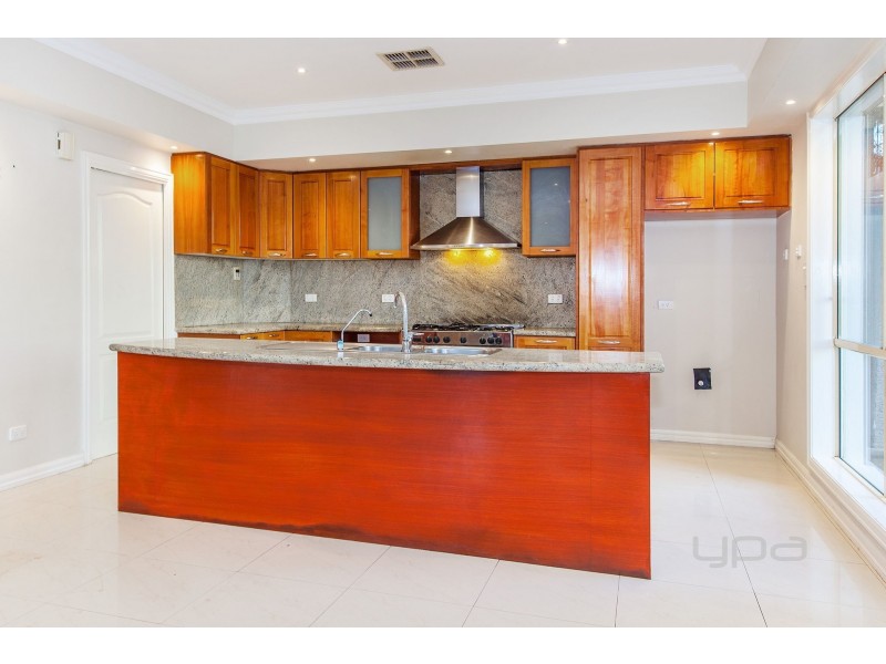 14 Lancelot Court, Hillside VIC 3037