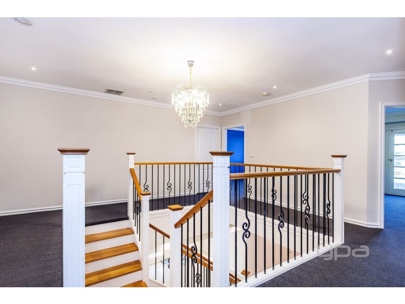 14 Lancelot Court, Hillside VIC 3037