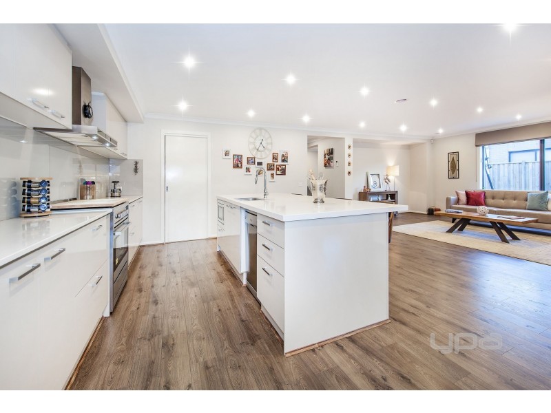 13 Kennedy Drive, Plumpton VIC 3335