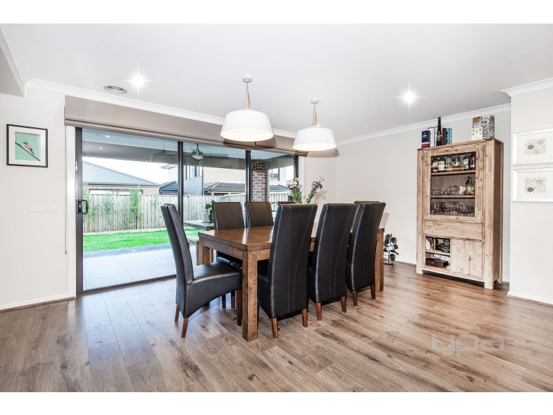 13 Kennedy Drive, Plumpton VIC 3335