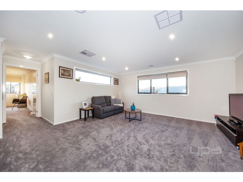 13 Kennedy Drive, Plumpton VIC 3335