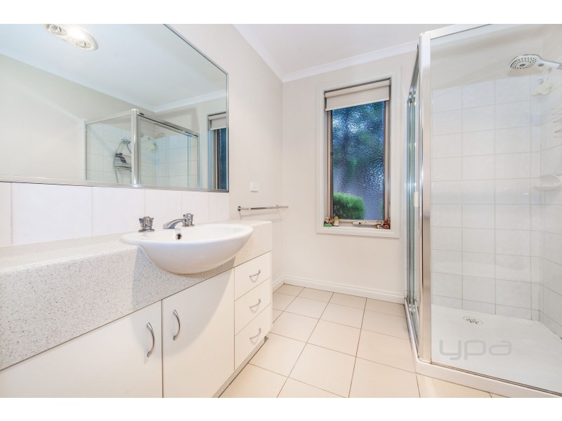 14 Scullin Road, Burnside Heights VIC 3023
