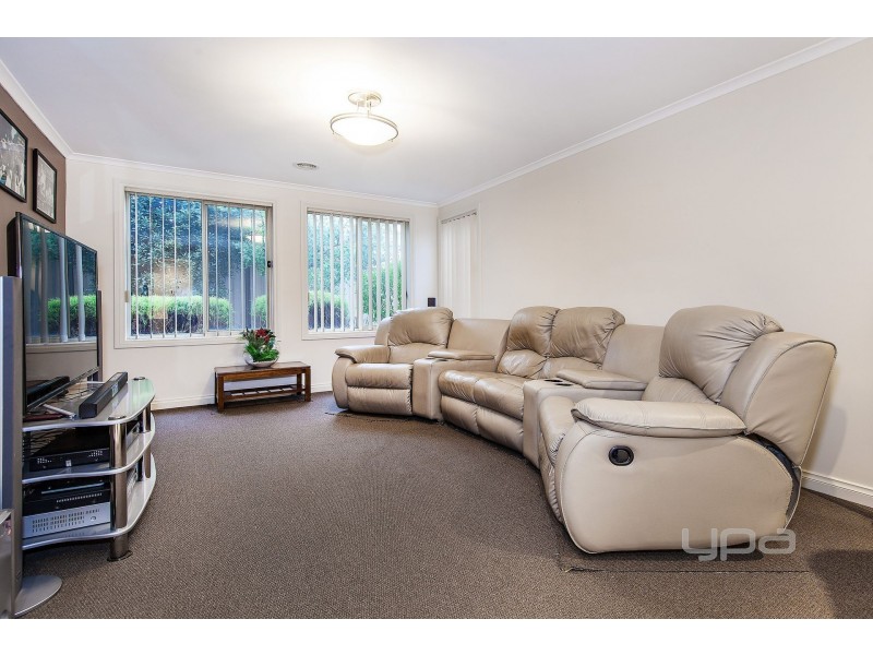 14 Scullin Road, Burnside Heights VIC 3023