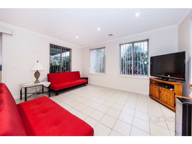 14 Scullin Road, Burnside Heights VIC 3023