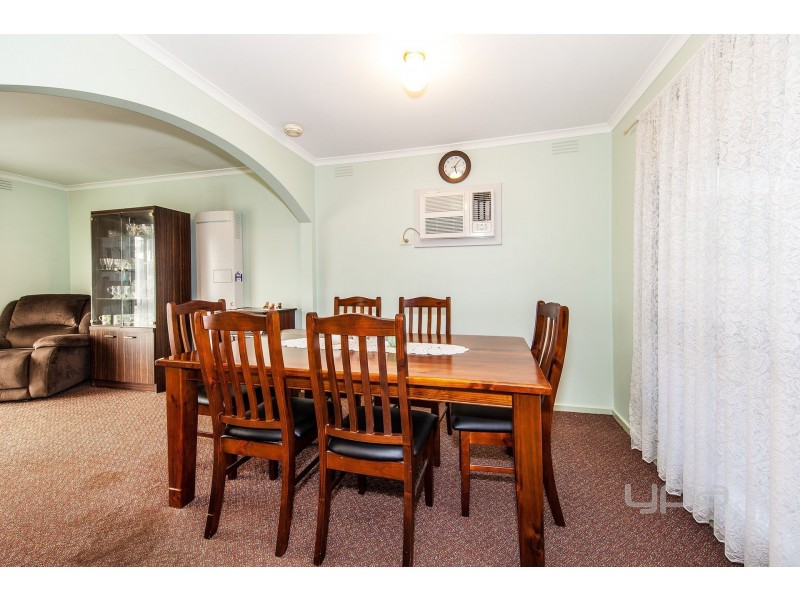 73 Tamarind Crescent, Werribee VIC 3030