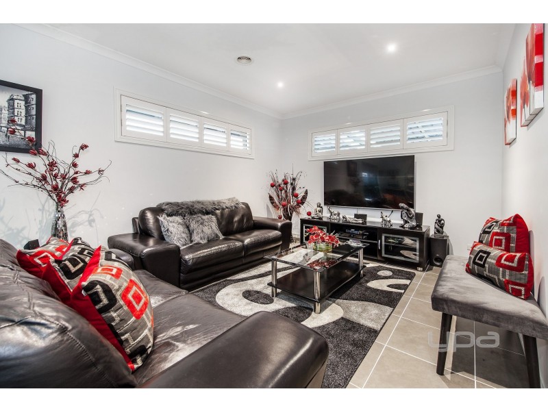 34 Wilkins Crescent, Burnside Heights VIC 3023