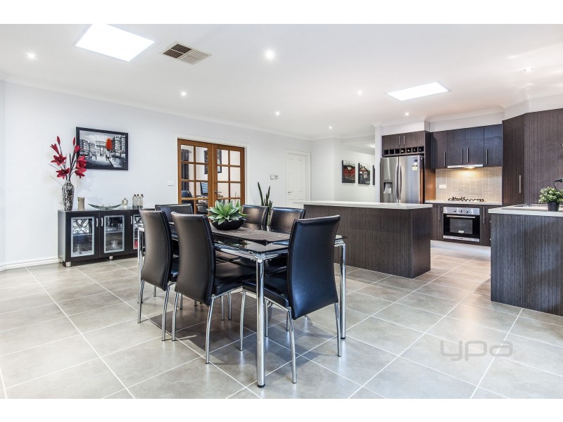 34 Wilkins Crescent, Burnside Heights VIC 3023