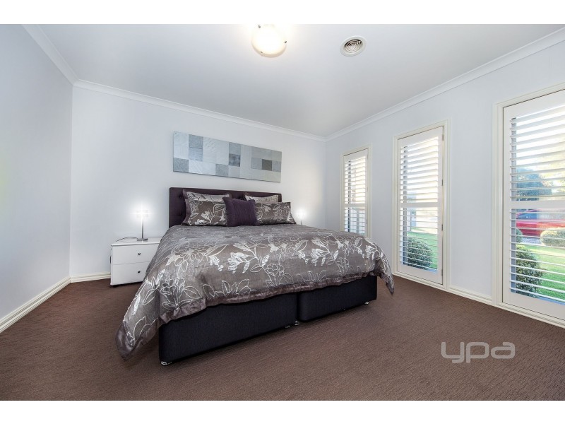34 Wilkins Crescent, Burnside Heights VIC 3023