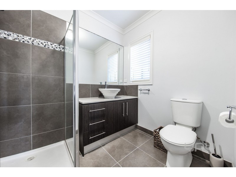 34 Wilkins Crescent, Burnside Heights VIC 3023