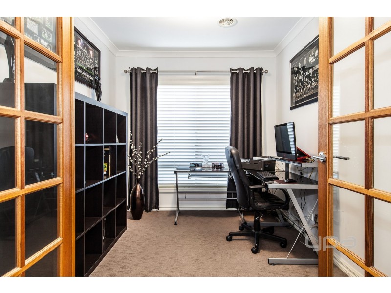 34 Wilkins Crescent, Burnside Heights VIC 3023