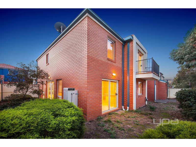 7/4 Landers Court, Caroline Springs VIC 3023