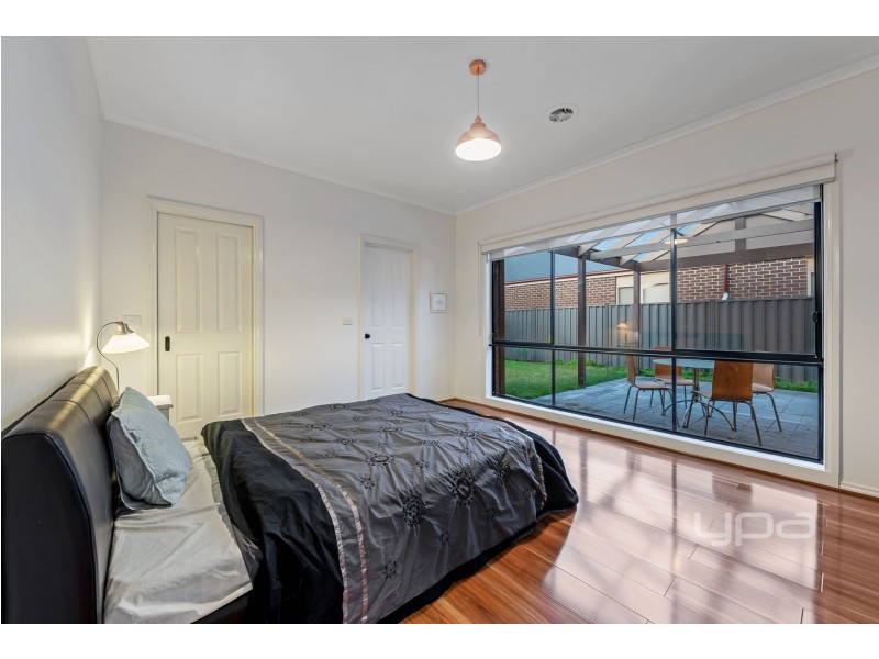 2 Tucker Place, Caroline Springs VIC 3023