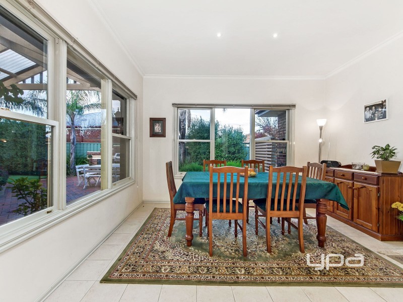 35 Kyneton Circuit, Caroline Springs VIC 3023